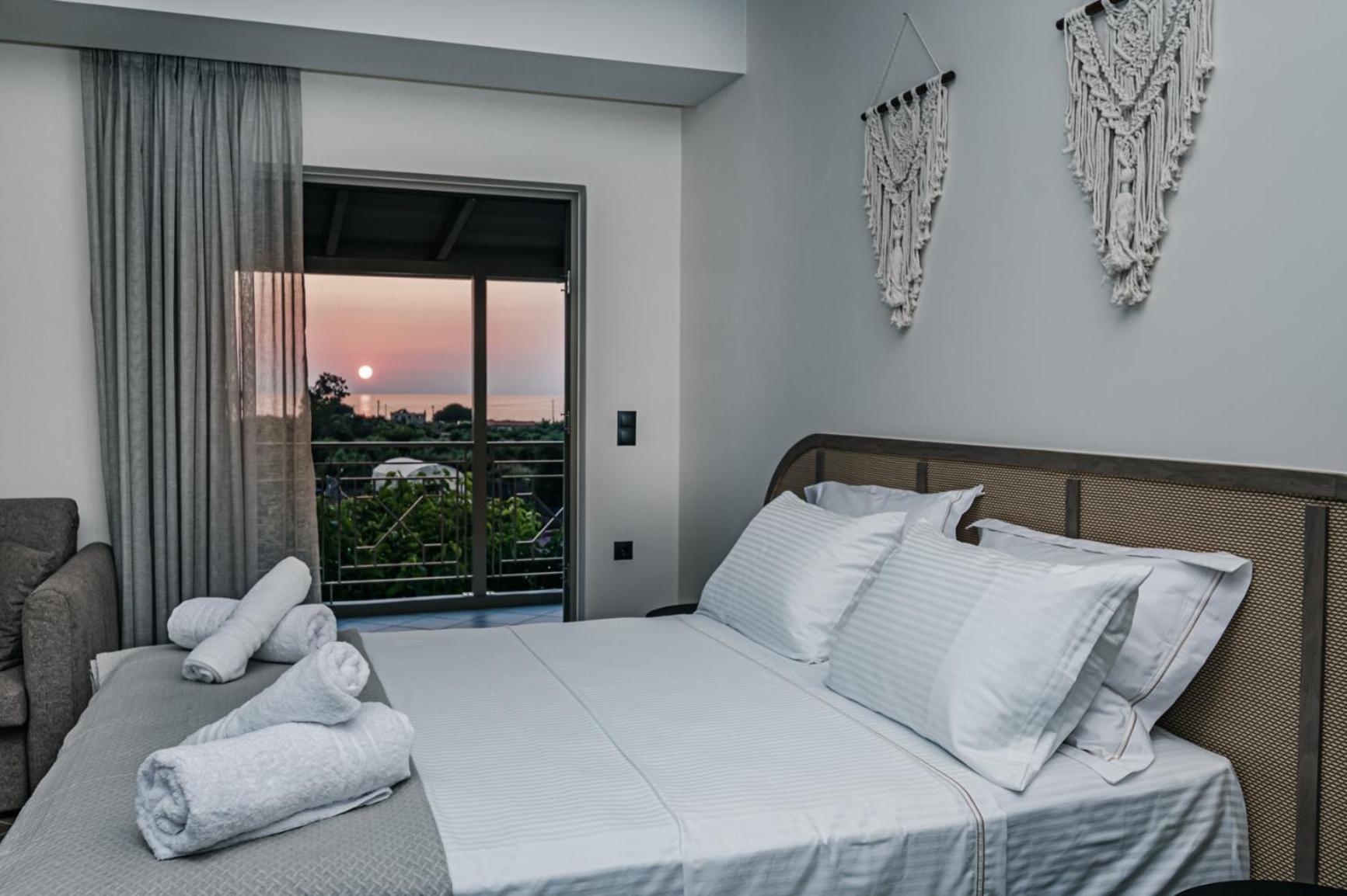 Terra Helios Suites & Studios Kyparissia Pokój zdjęcie